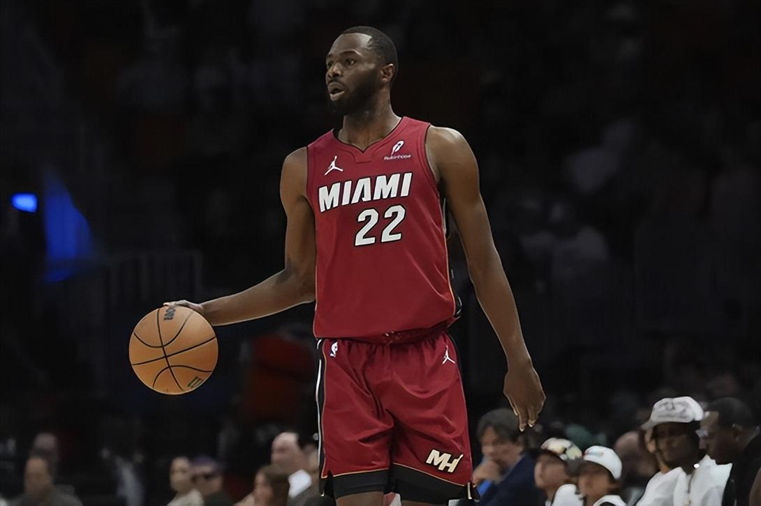 爱游戏-关于浓眉哥连续五场比赛得分超过惊险取胜，公牛挑战极限！的信息